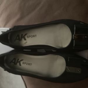 Ann Klein Sport Black Paten Flats